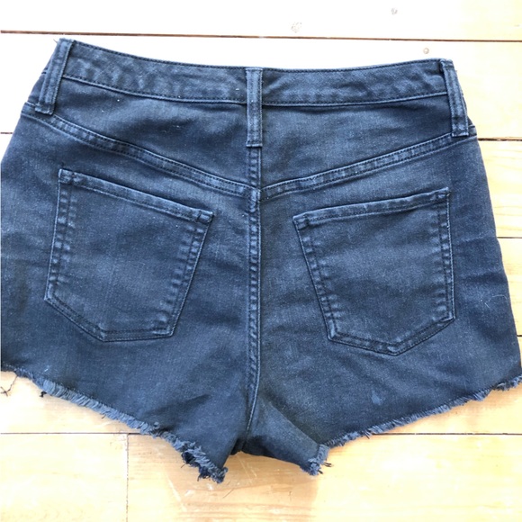 Black Stretchy Shorts - Picture 2 of 3